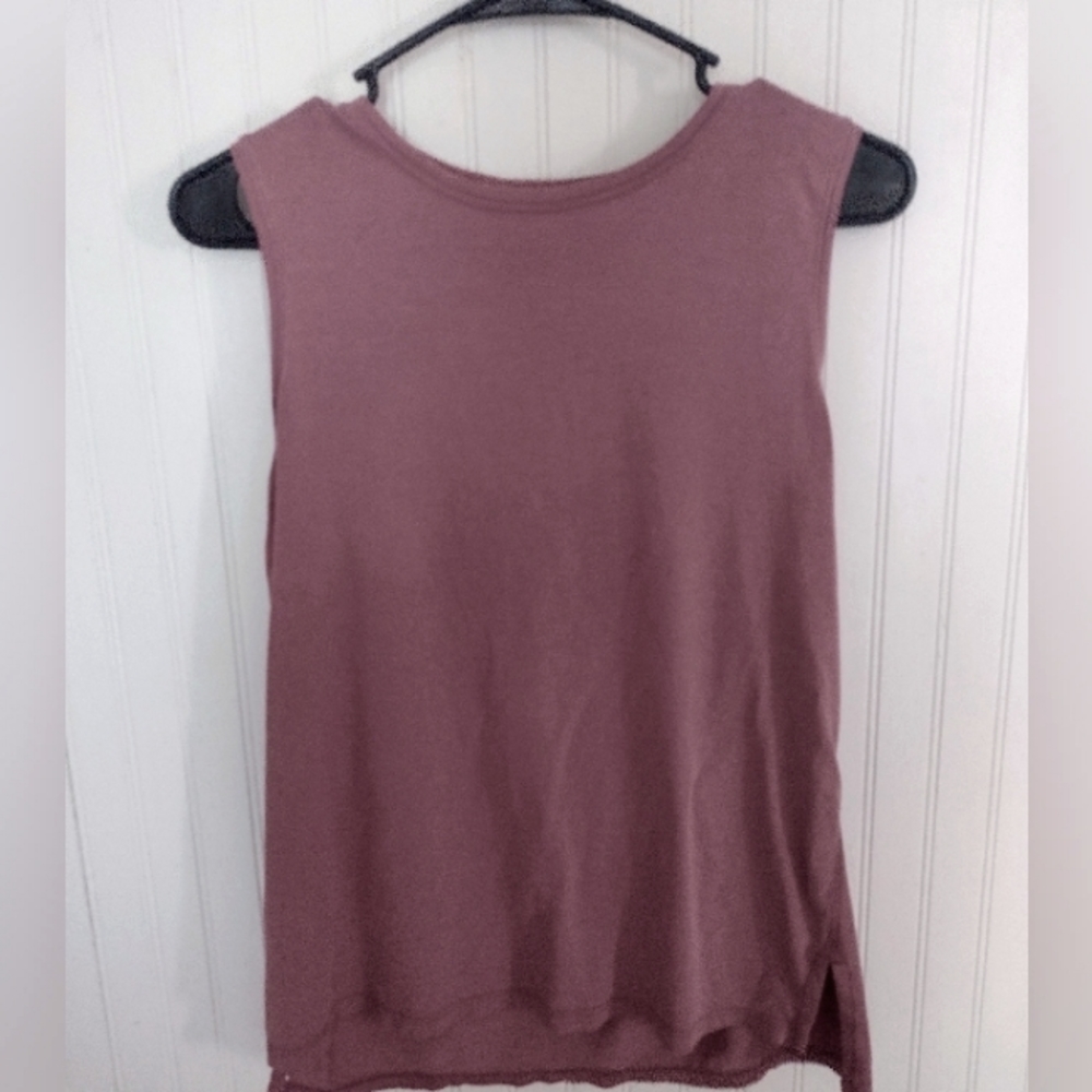 Lululemon Women's Tank Size Small Burgundy